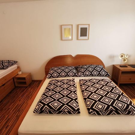 Flataid Apartment Quergasse - Beim Bahnhof Грац Экстерьер фото