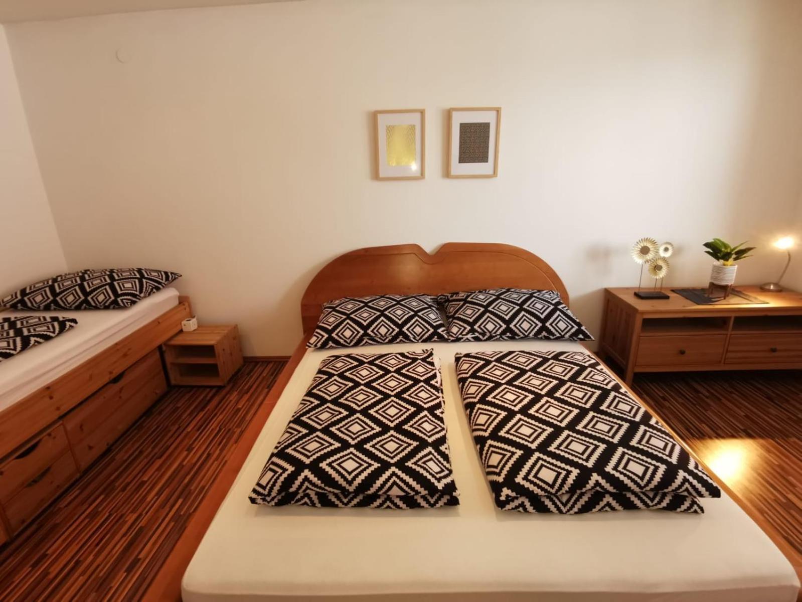Flataid Apartment Quergasse - Beim Bahnhof Грац Экстерьер фото